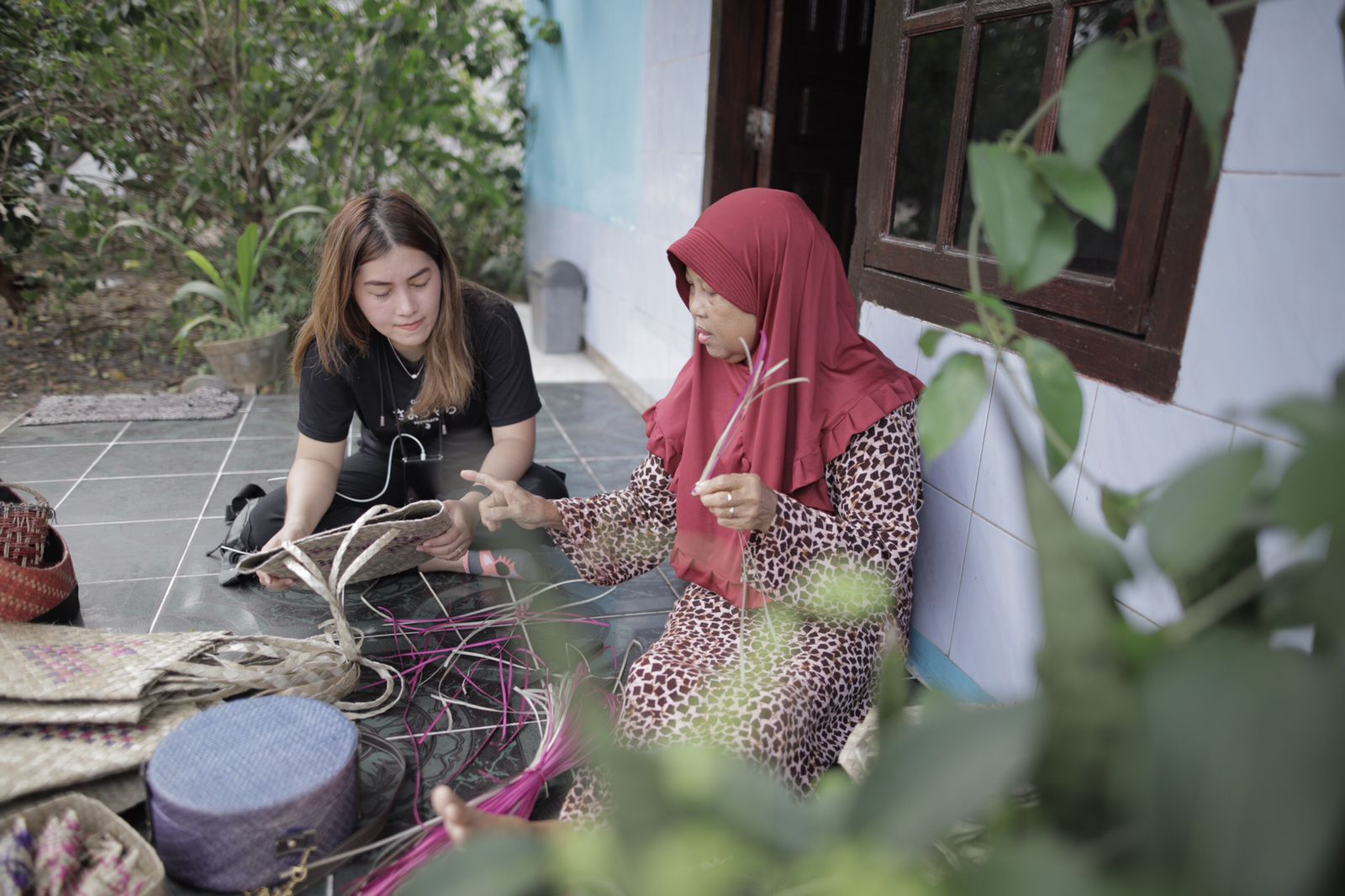 Desa Wisata Kreatif: Membangun Identitas Desa melalui Pengembangan Seni dan Budaya Lokal
